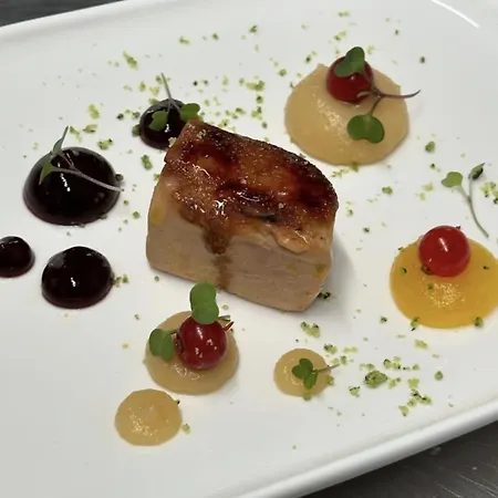 欧莱尔尤吉酒店 酒店